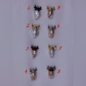 Baroque Pearl Charm with Antler Design Hat for Necklace